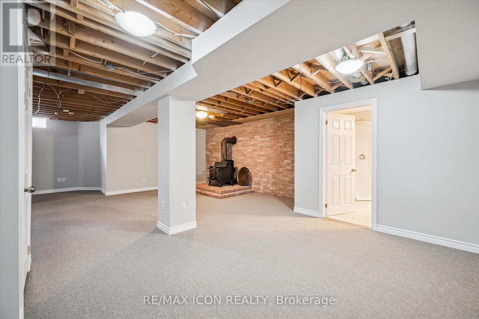 59 BAYNE CRESCENT Image 16