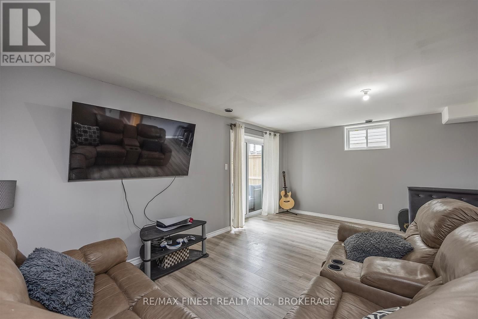 142 BRENNAN CRESCENT Image 24