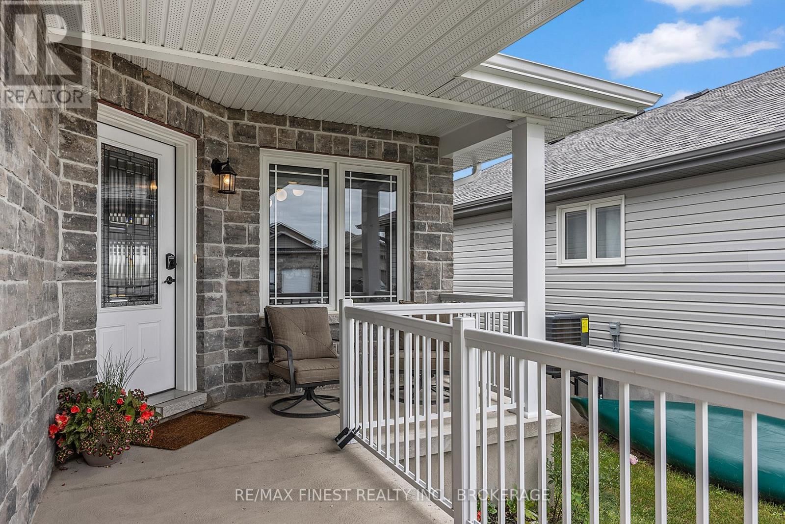 142 BRENNAN CRESCENT Image 4