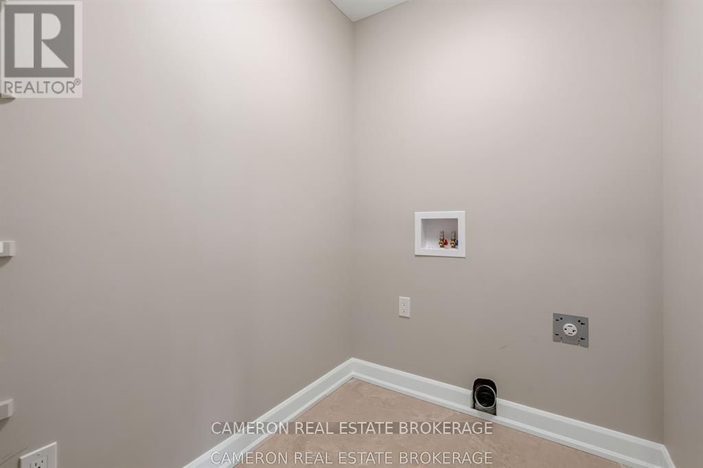 3153 MAURICY STREET Image 17