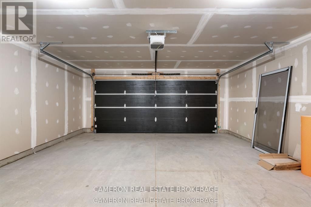 3153 MAURICY STREET Image 18