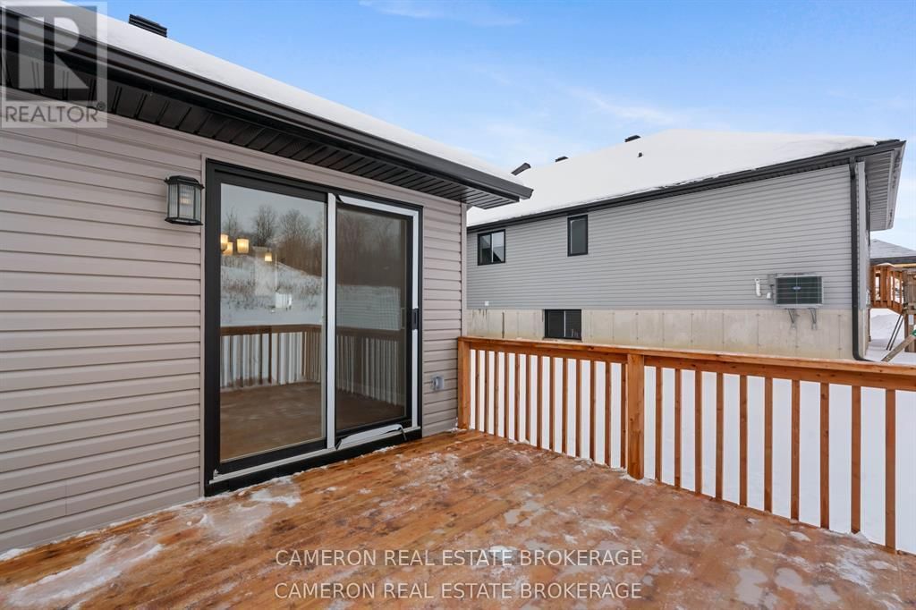 3153 MAURICY STREET Image 21