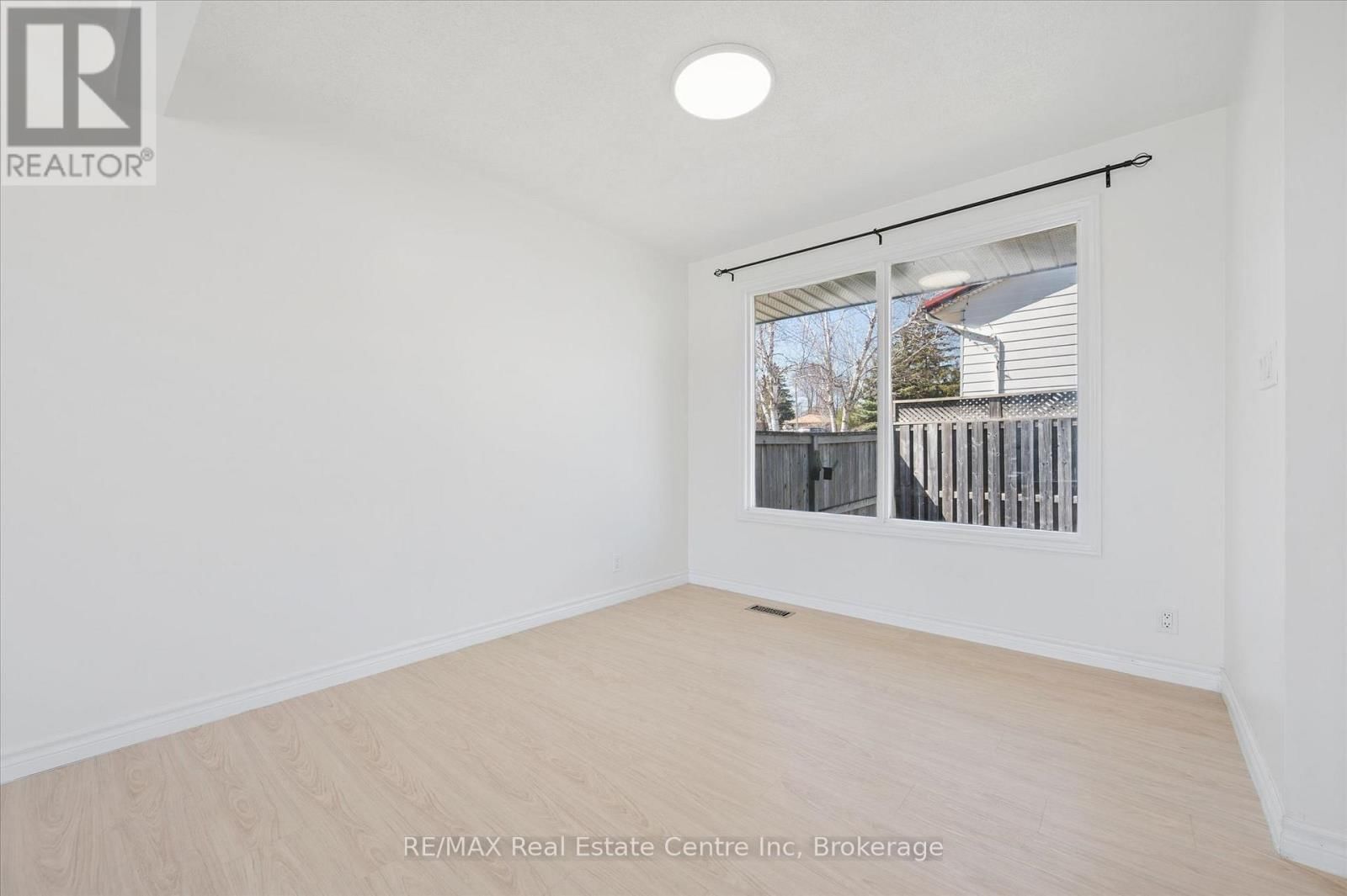 6 EASTVIEW ROAD Image 12