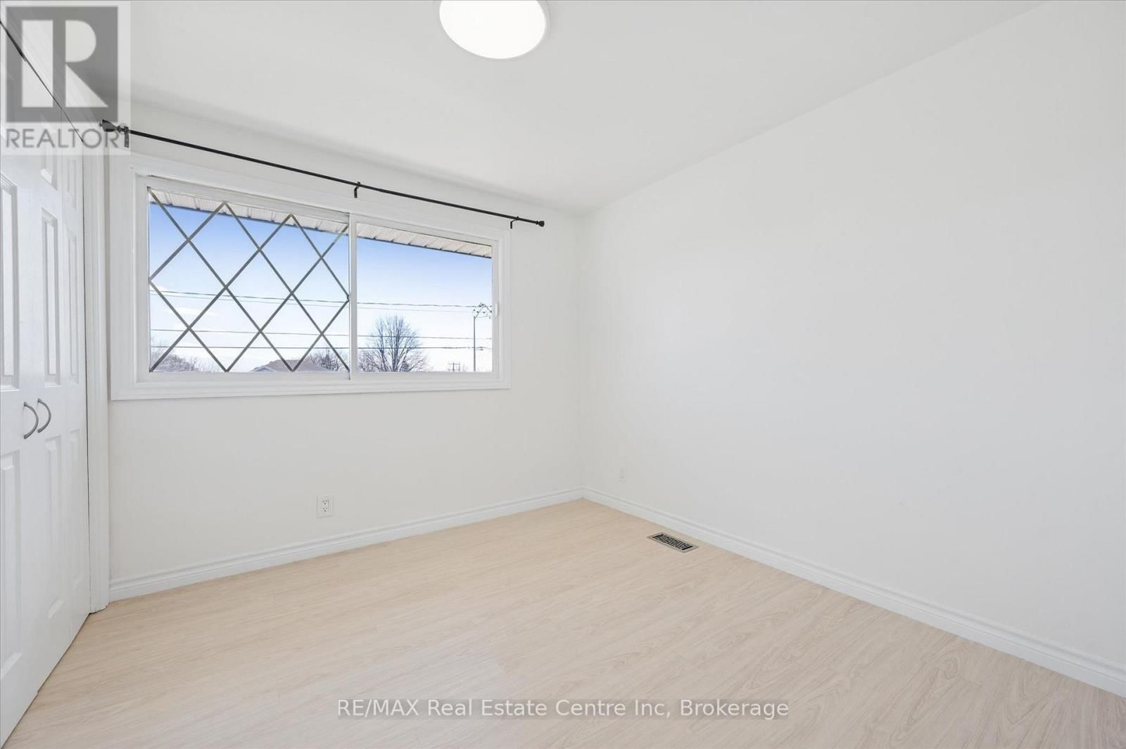 6 EASTVIEW ROAD Image 22