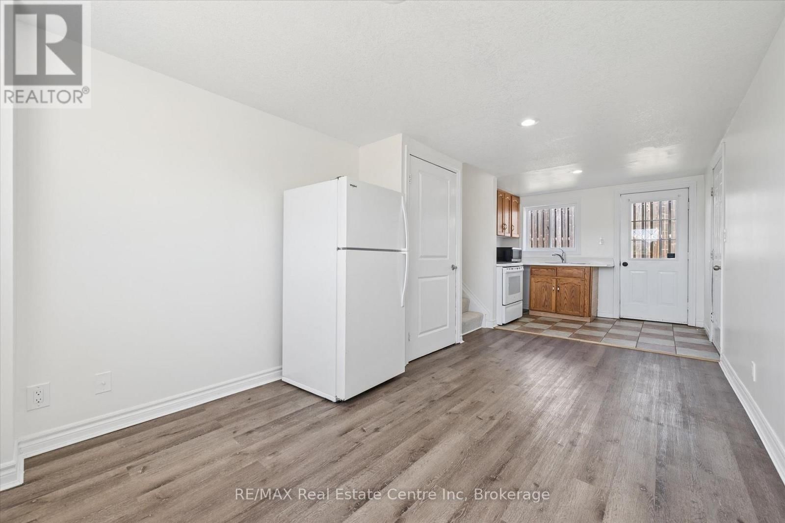 6 EASTVIEW ROAD Image 26