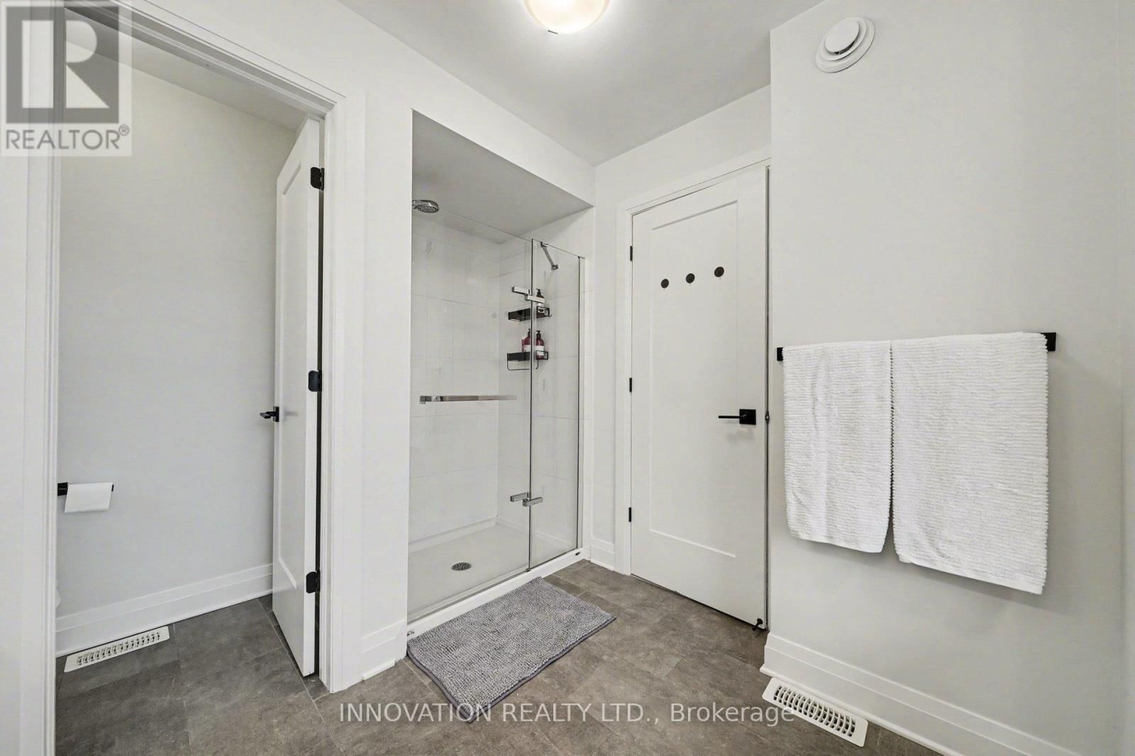 957 ATRIUM RIDGE Image 24