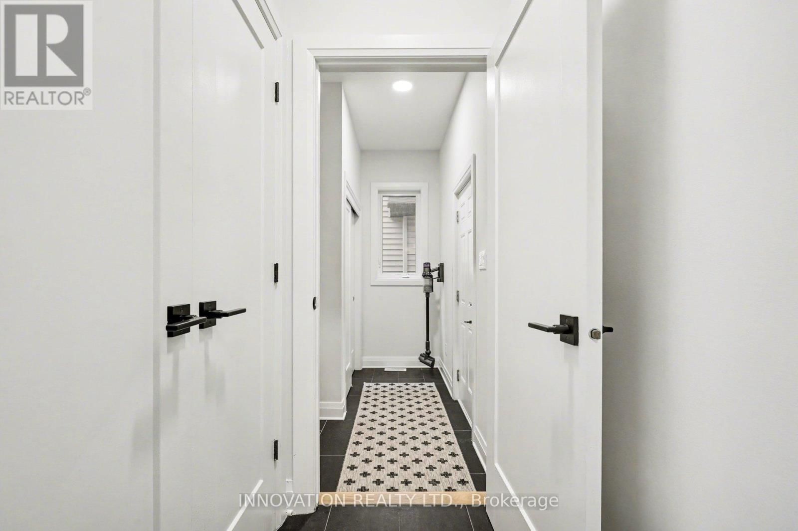 957 ATRIUM RIDGE Image 35