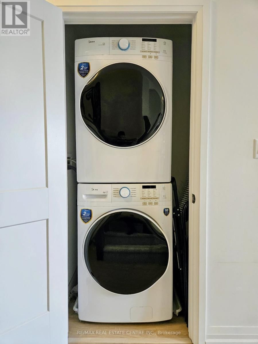 31 - 55 TOM BROWN DRIVE Image 7