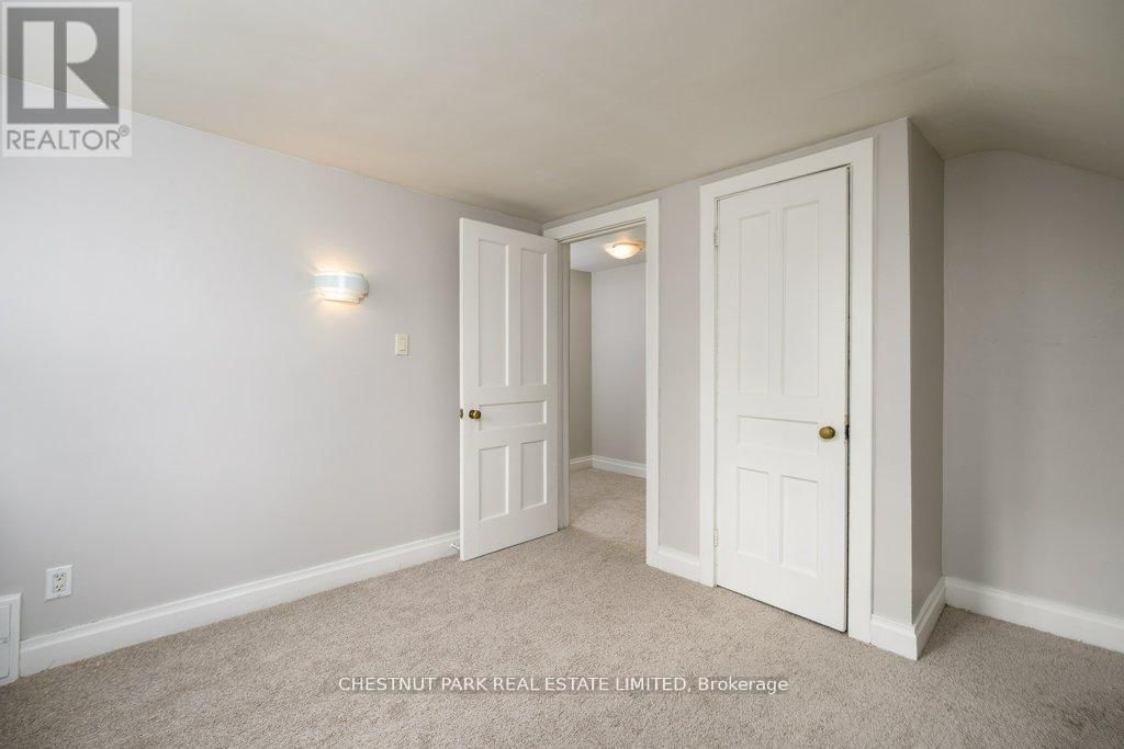 31 WASHBURN STREET Image 13