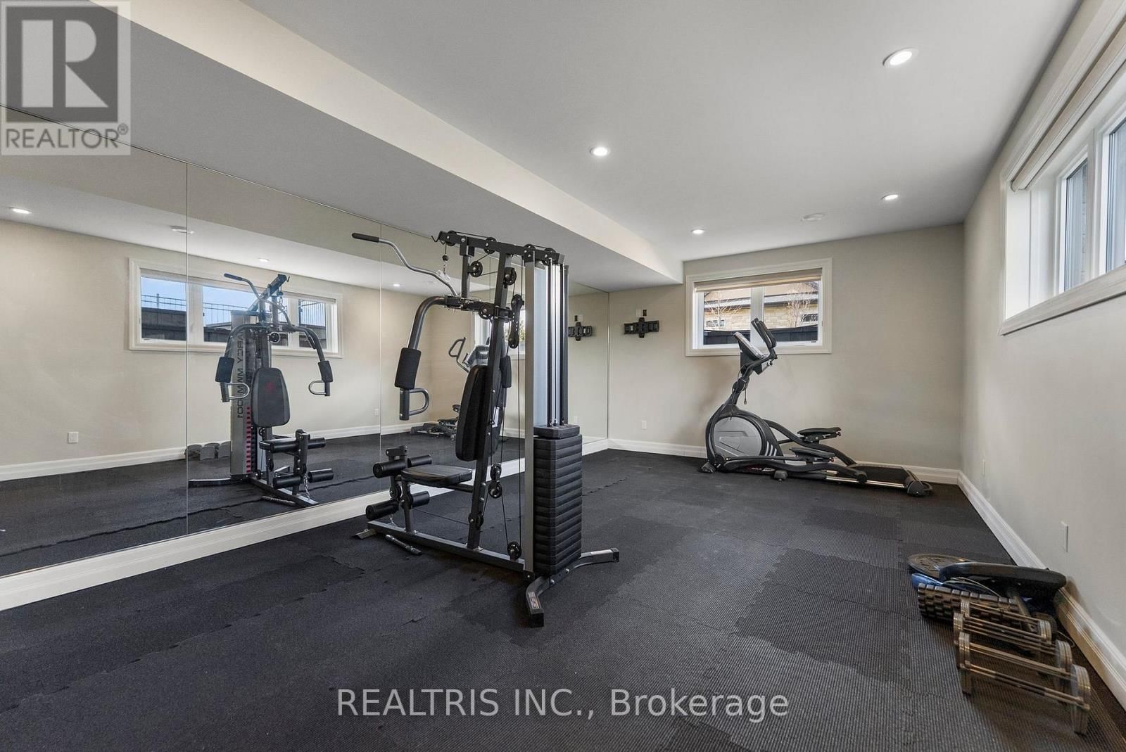 5813 RED CASTLE RIDGE Image 33