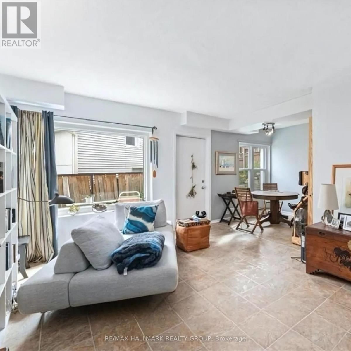 2 - 9 ACACIA AVENUE Image 6