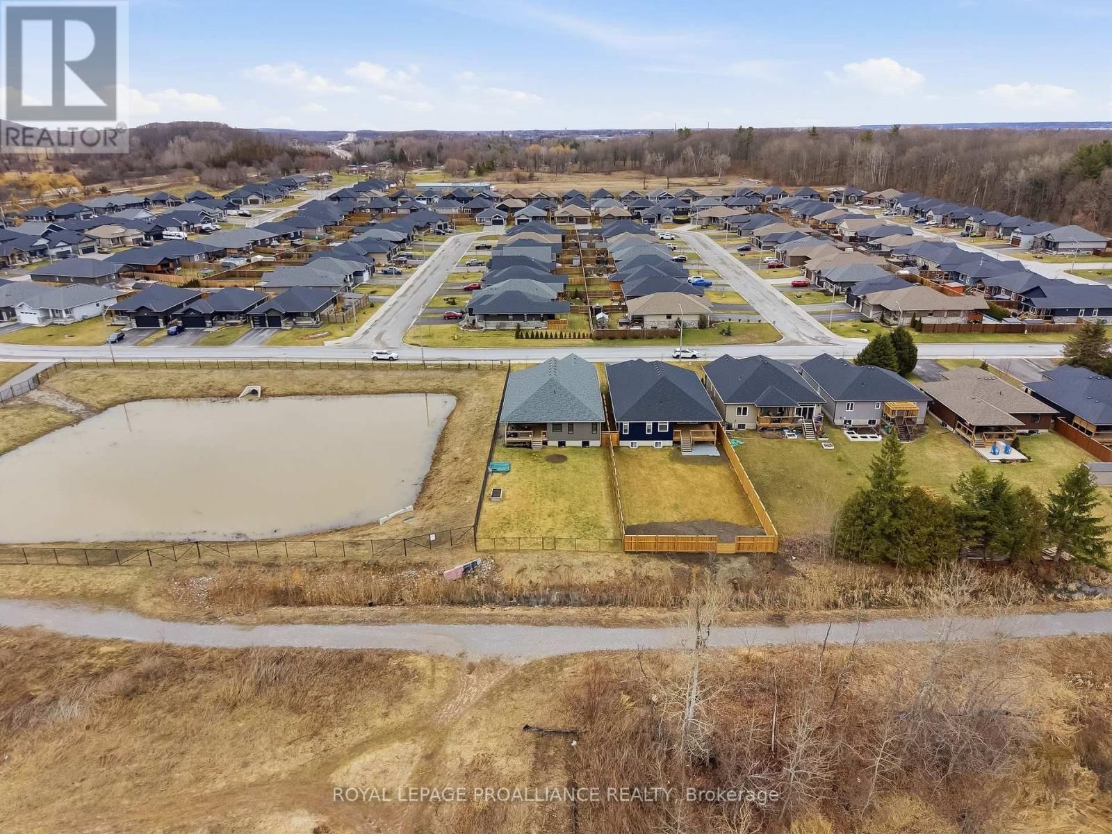 15 AMBROSIA TERRACE Image 46