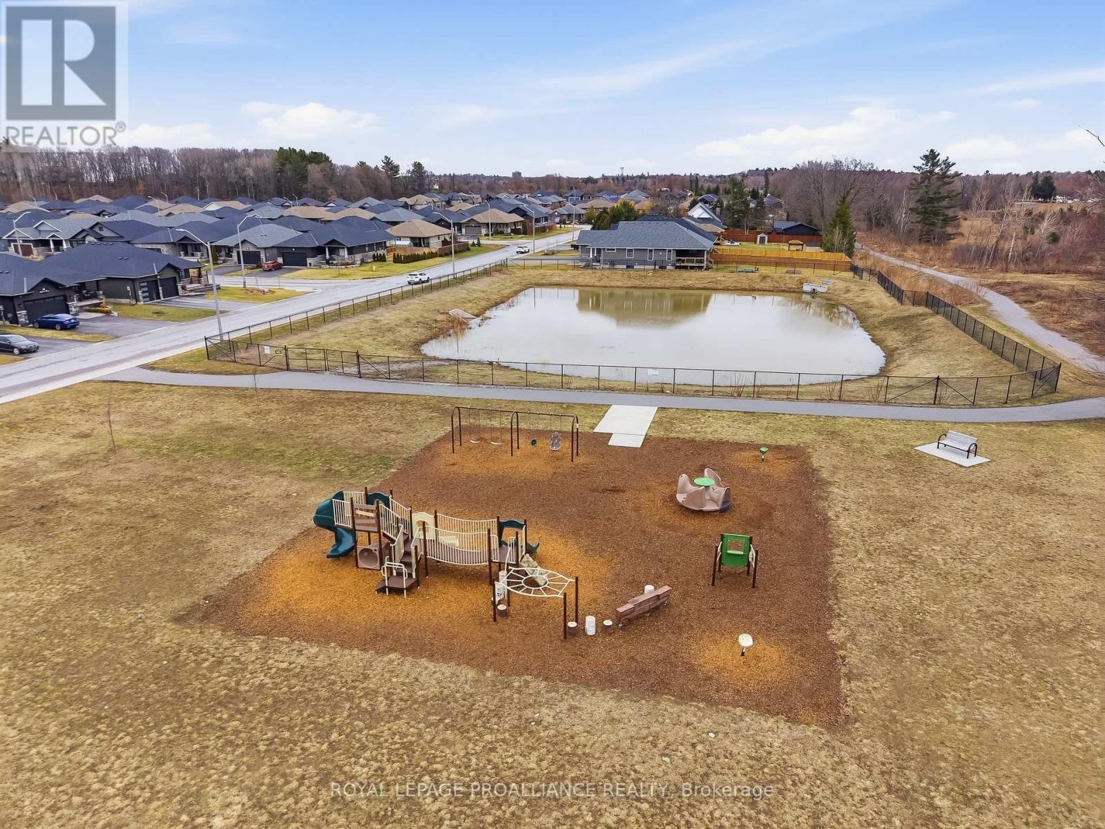 15 AMBROSIA TERRACE Image 48