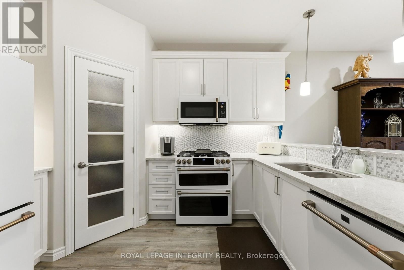 64 COVINGTON CRESCENT Image 17