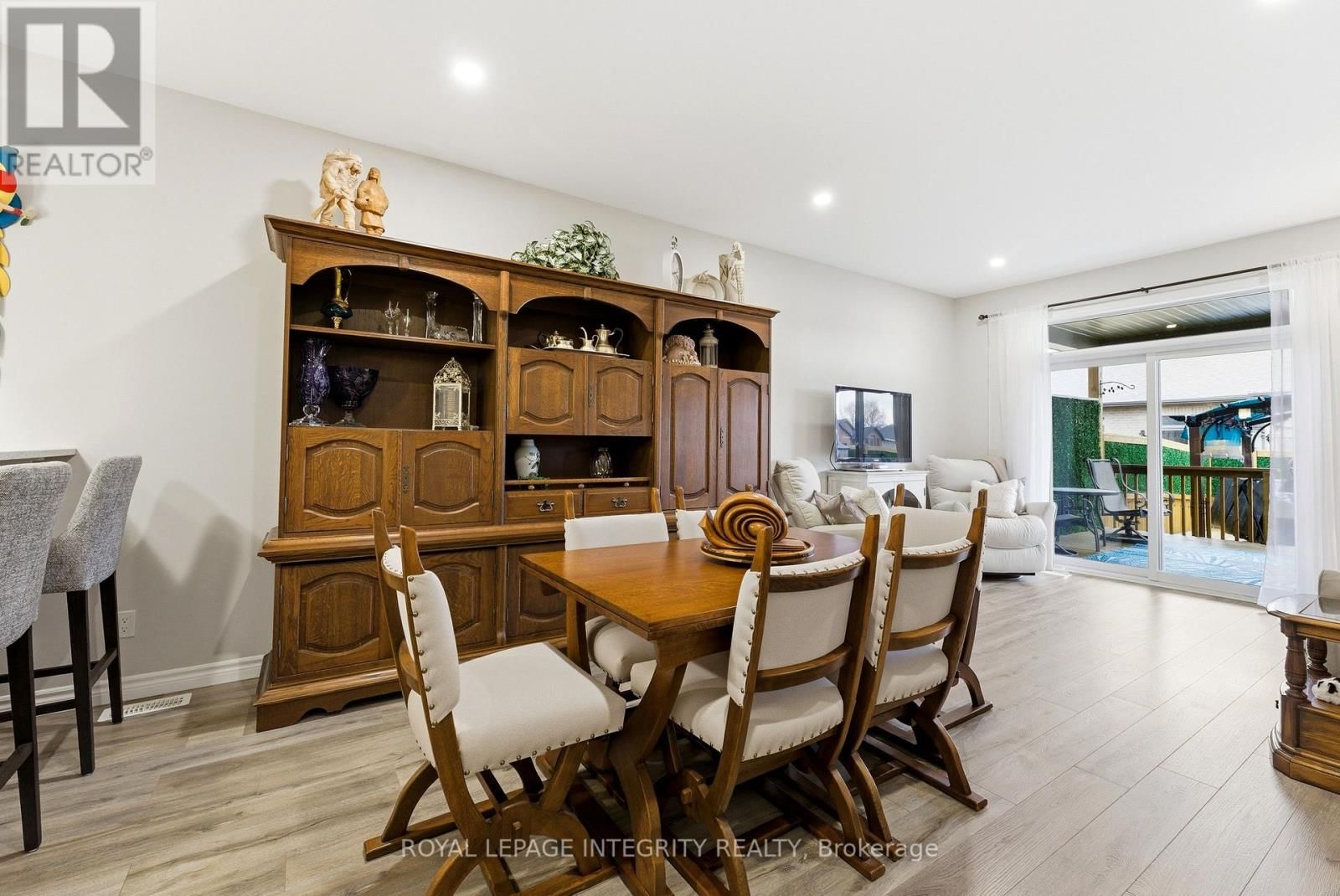 64 COVINGTON CRESCENT Image 21