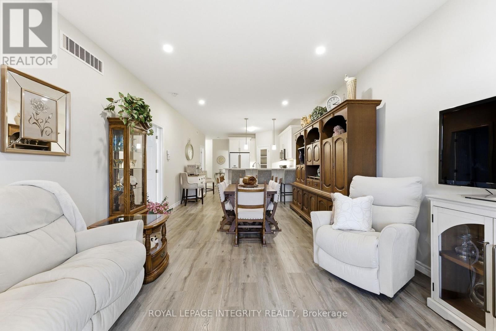 64 COVINGTON CRESCENT Image 23