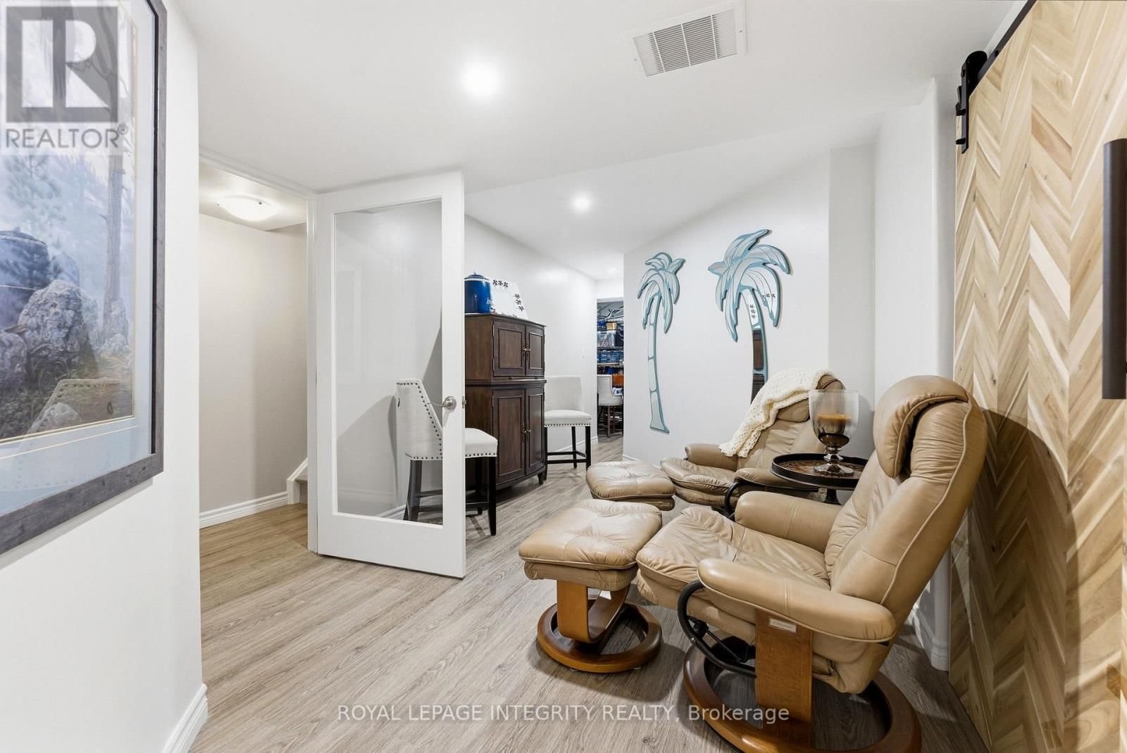 64 COVINGTON CRESCENT Image 25