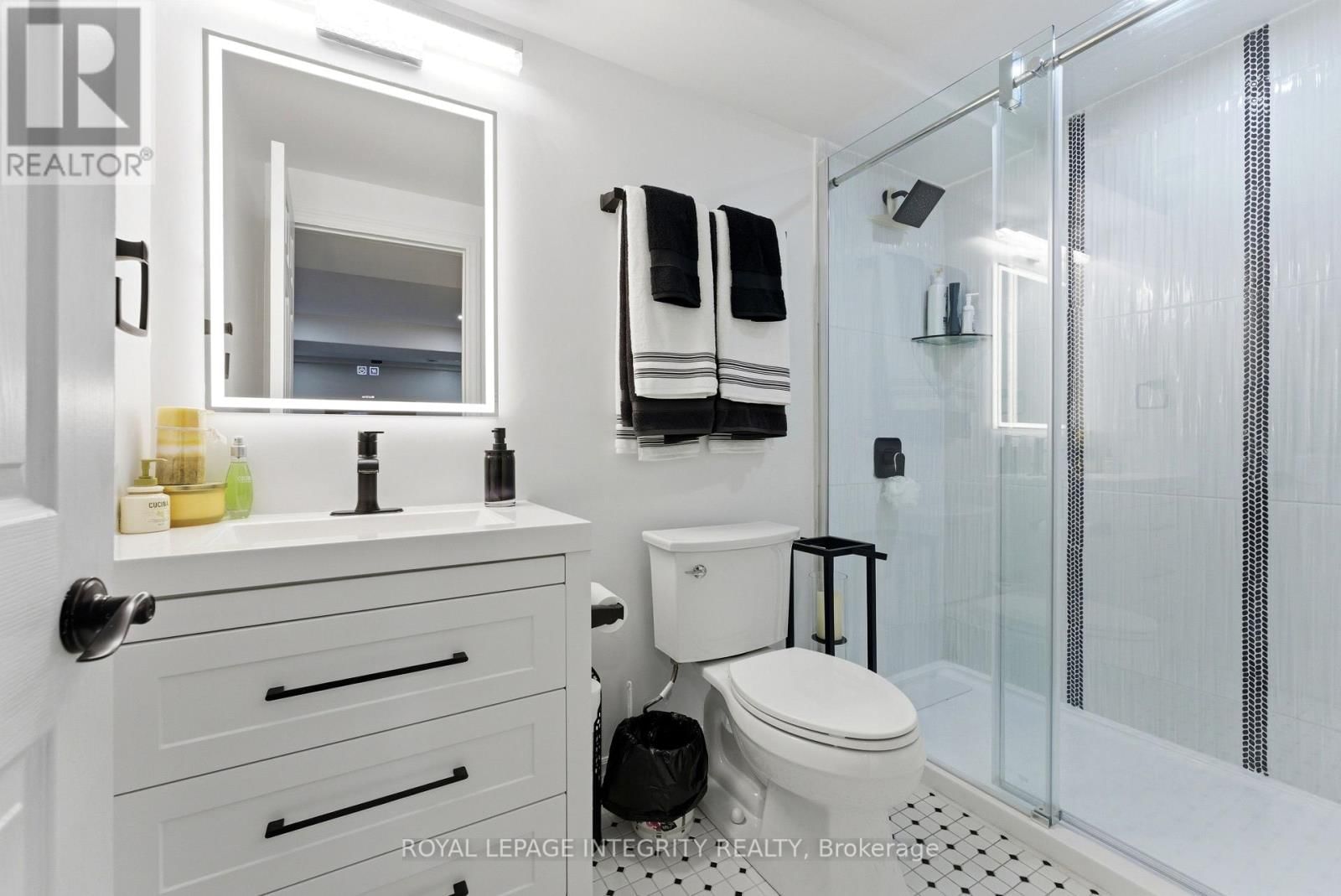 64 COVINGTON CRESCENT Image 29