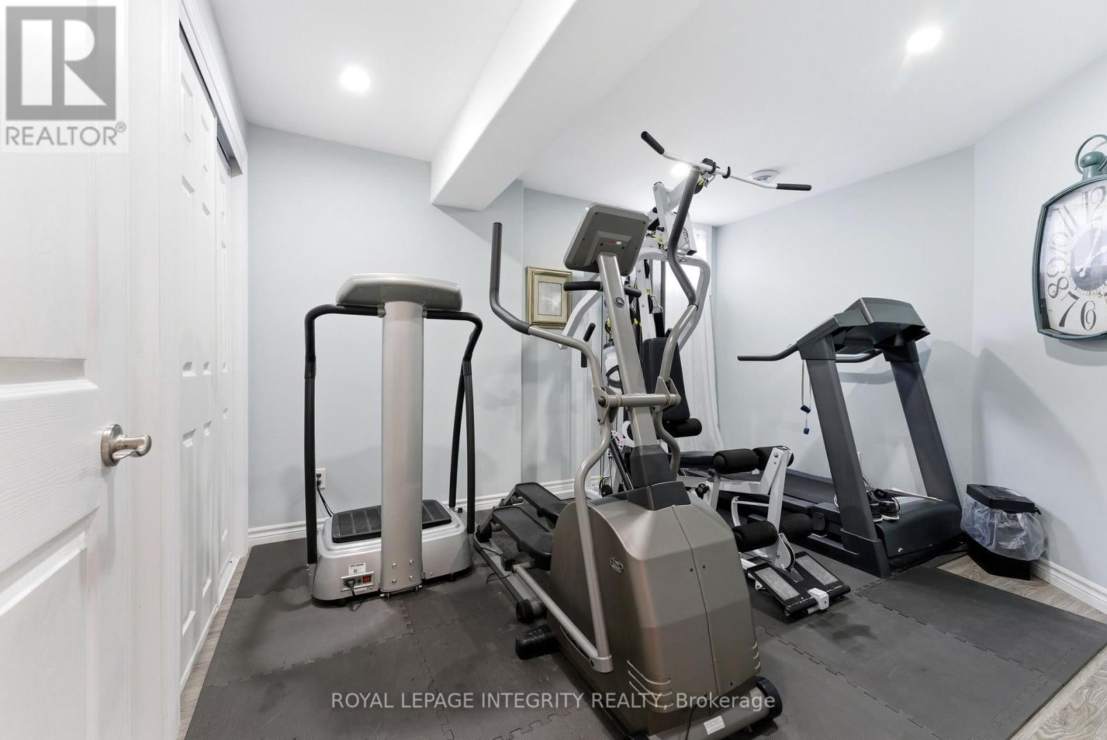 64 COVINGTON CRESCENT Image 30