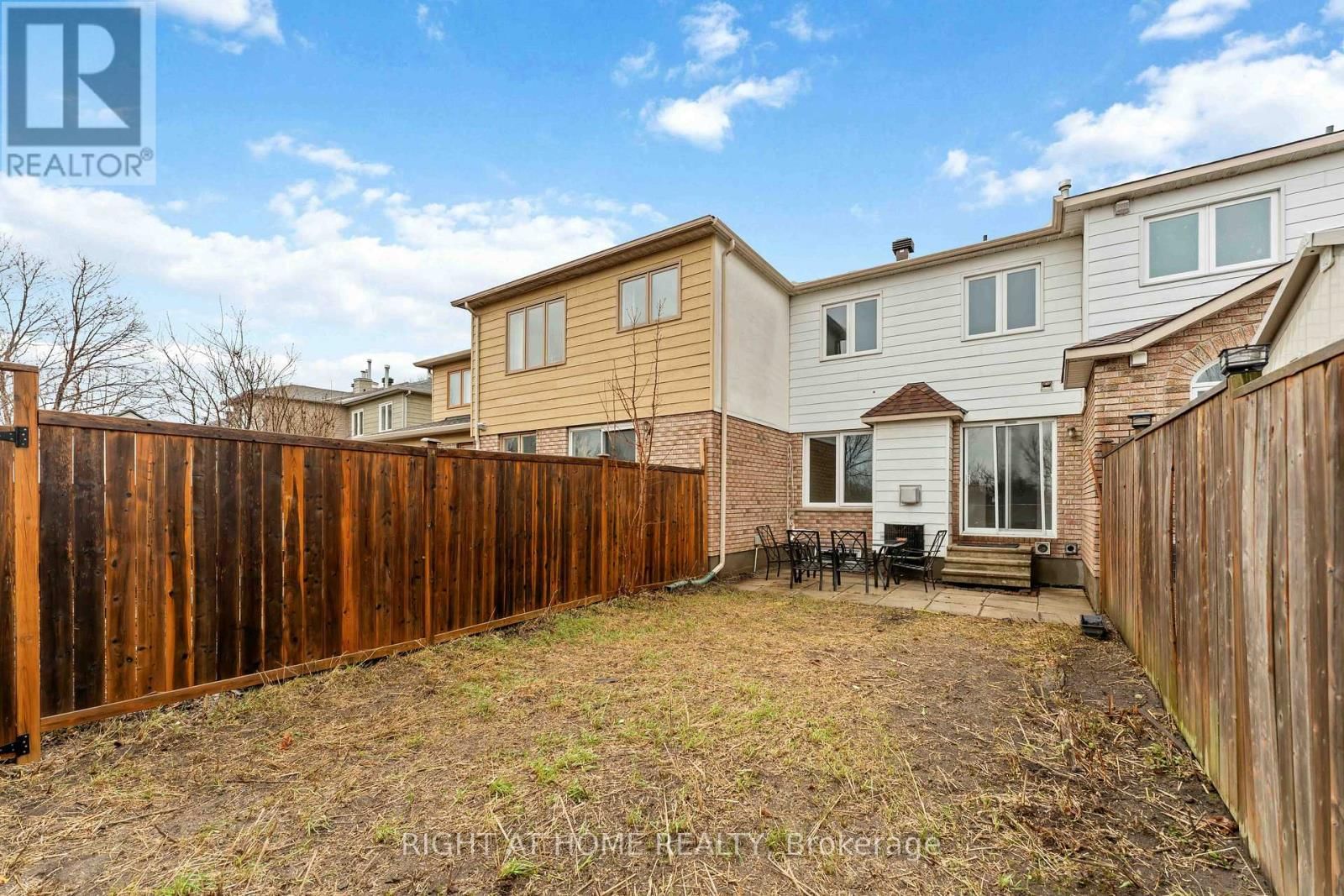 17 LOCHELAND CRESCENT Image 13