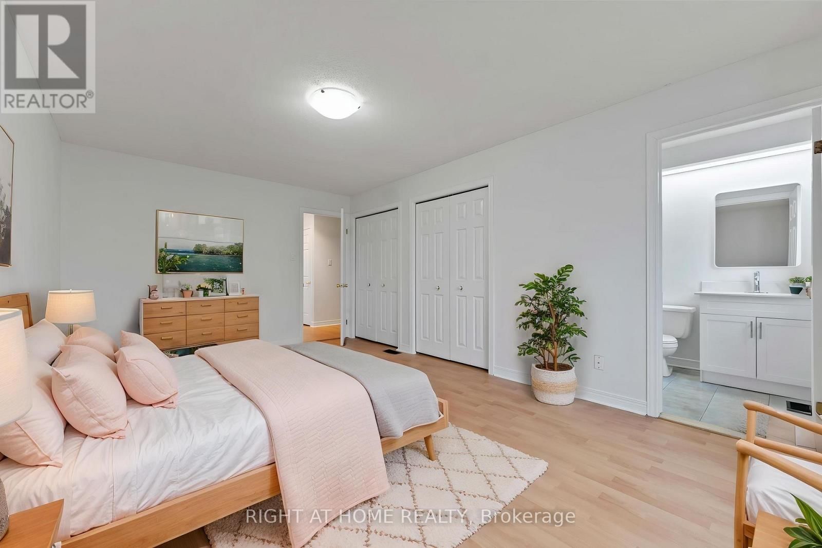 17 LOCHELAND CRESCENT Image 5