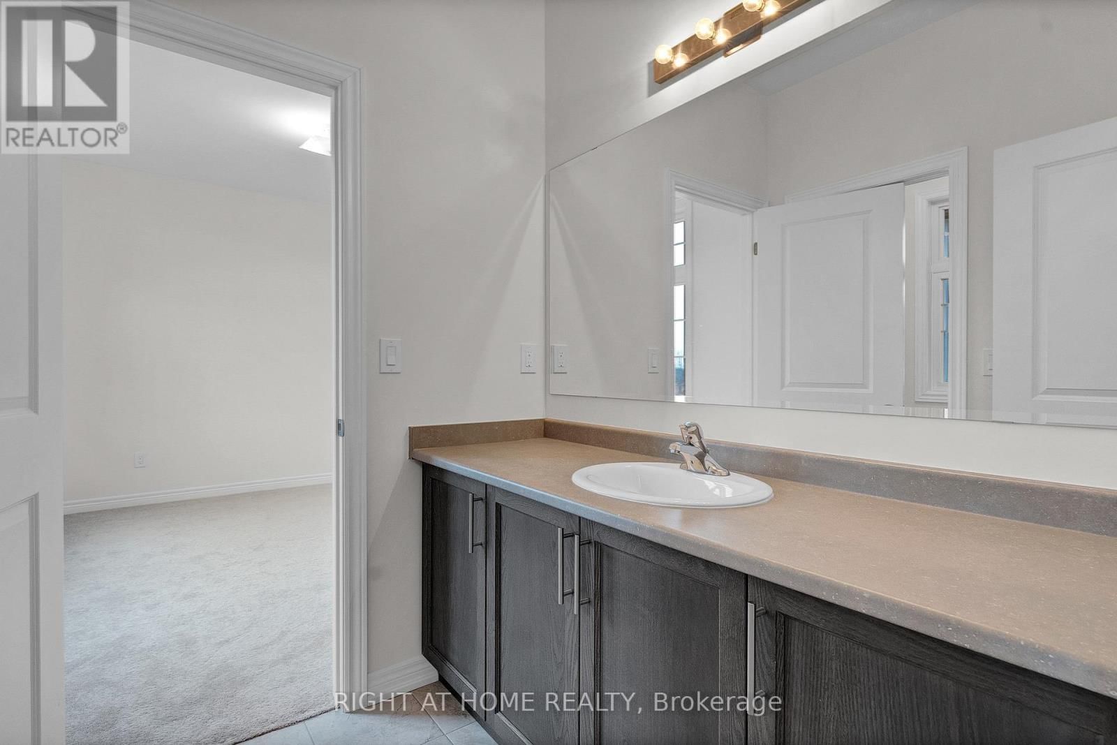 71 WELLERS WAY Image 35