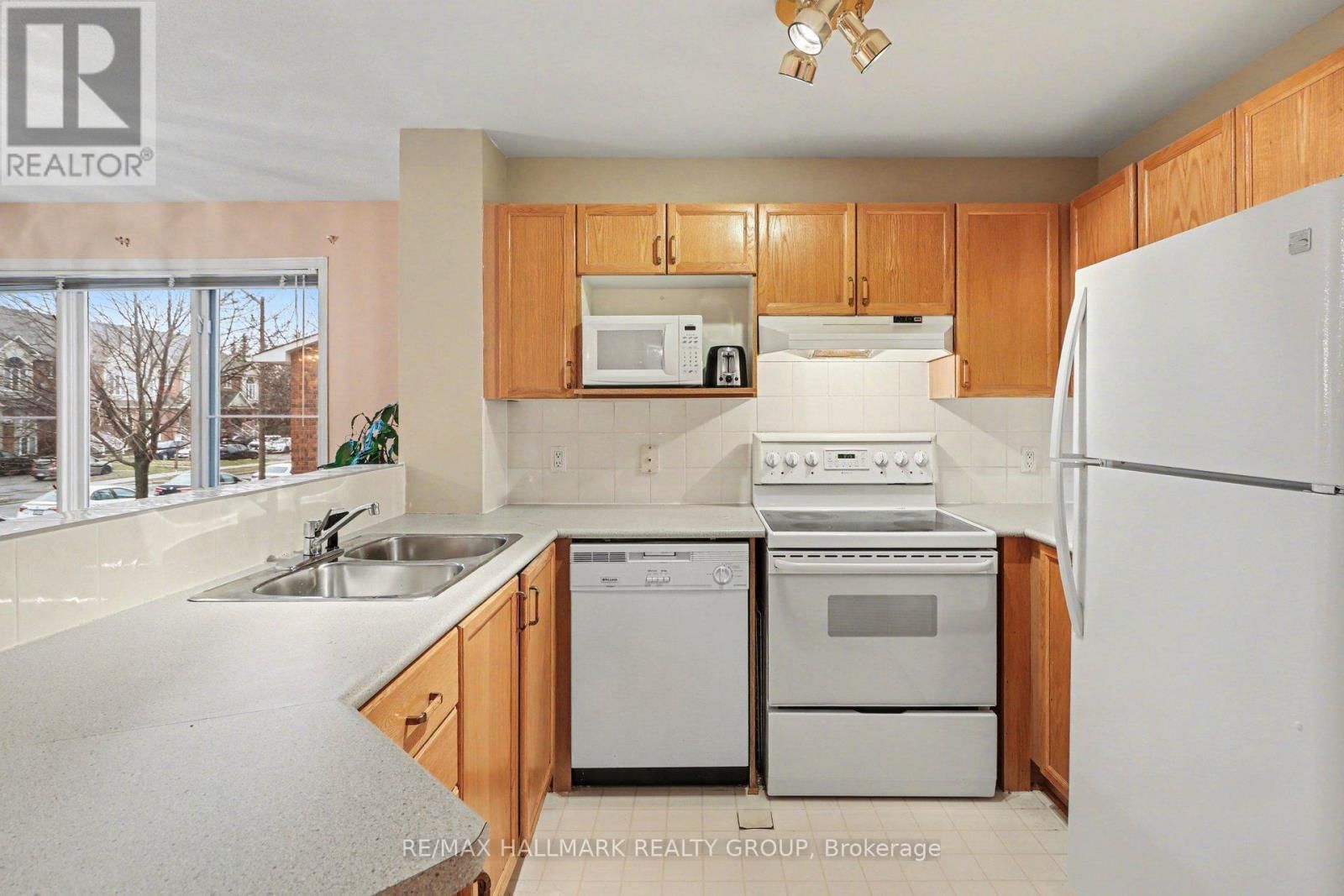 4460 HARPER AVENUE Image 19