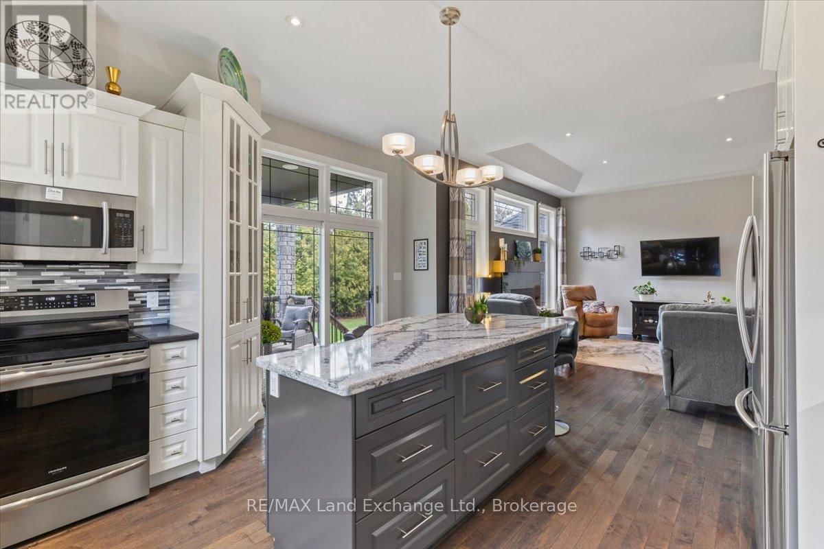 69 FENTON DRIVE Image 10