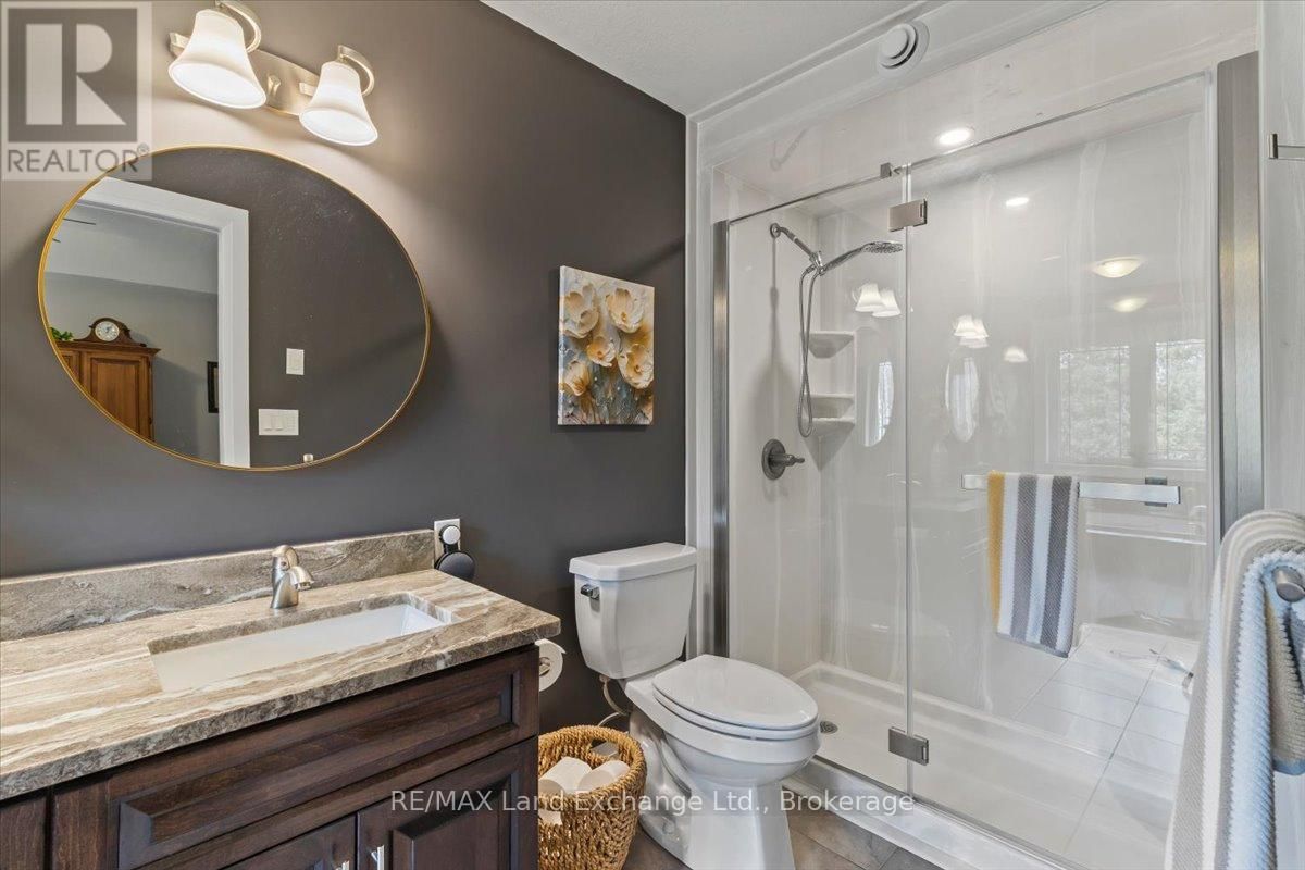 69 FENTON DRIVE Image 17