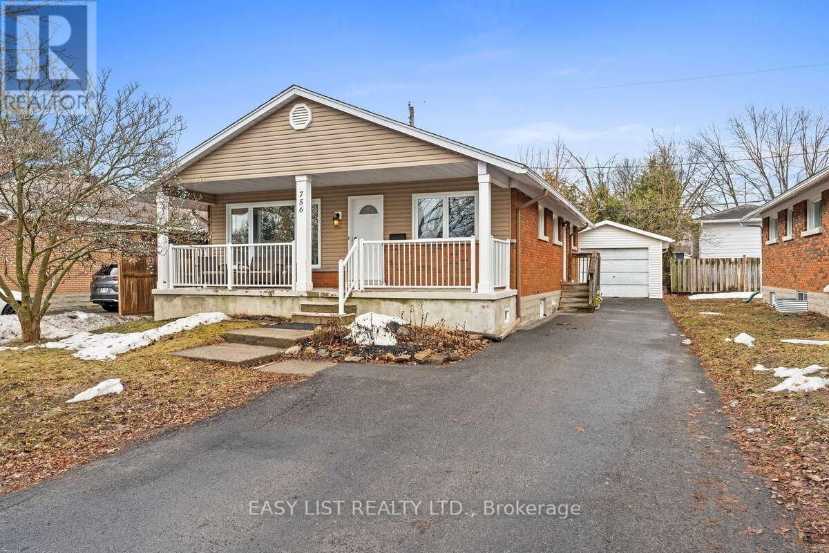 756 DICKENS AVENUE Image 2