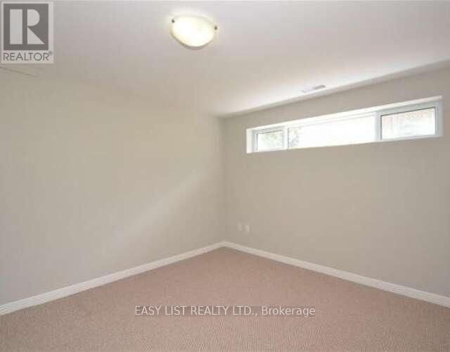 756 DICKENS AVENUE Image 26