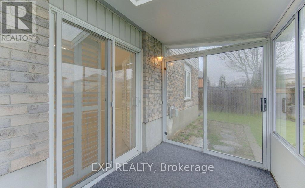 431 LAUSANNE CRESCENT Image 22