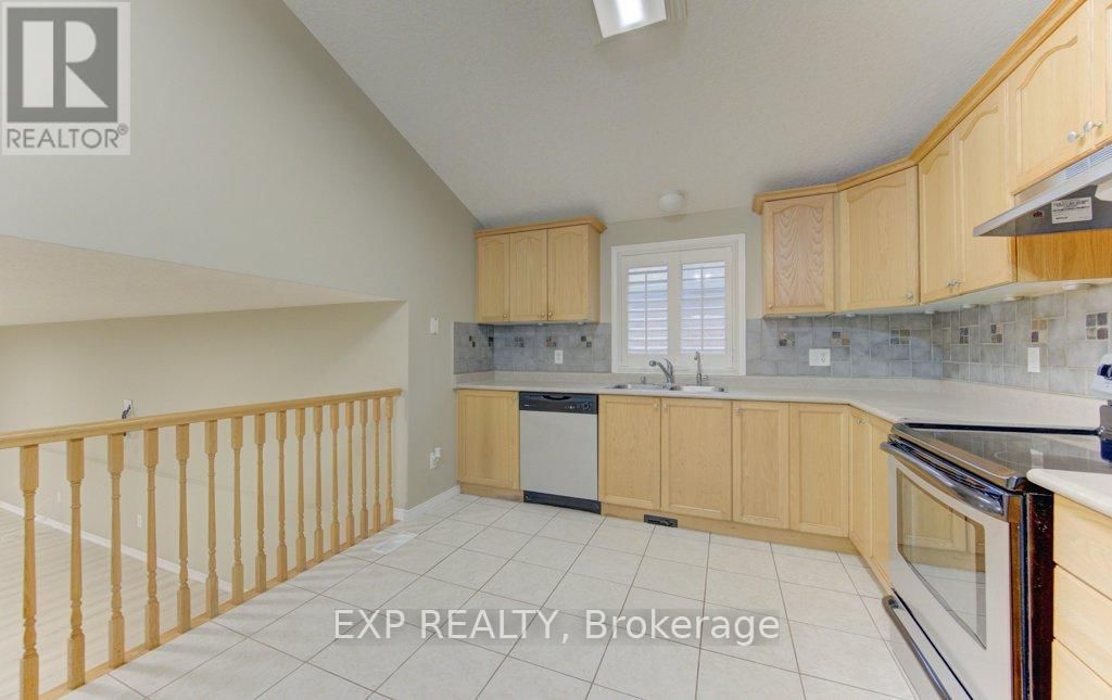 431 LAUSANNE CRESCENT Image 8