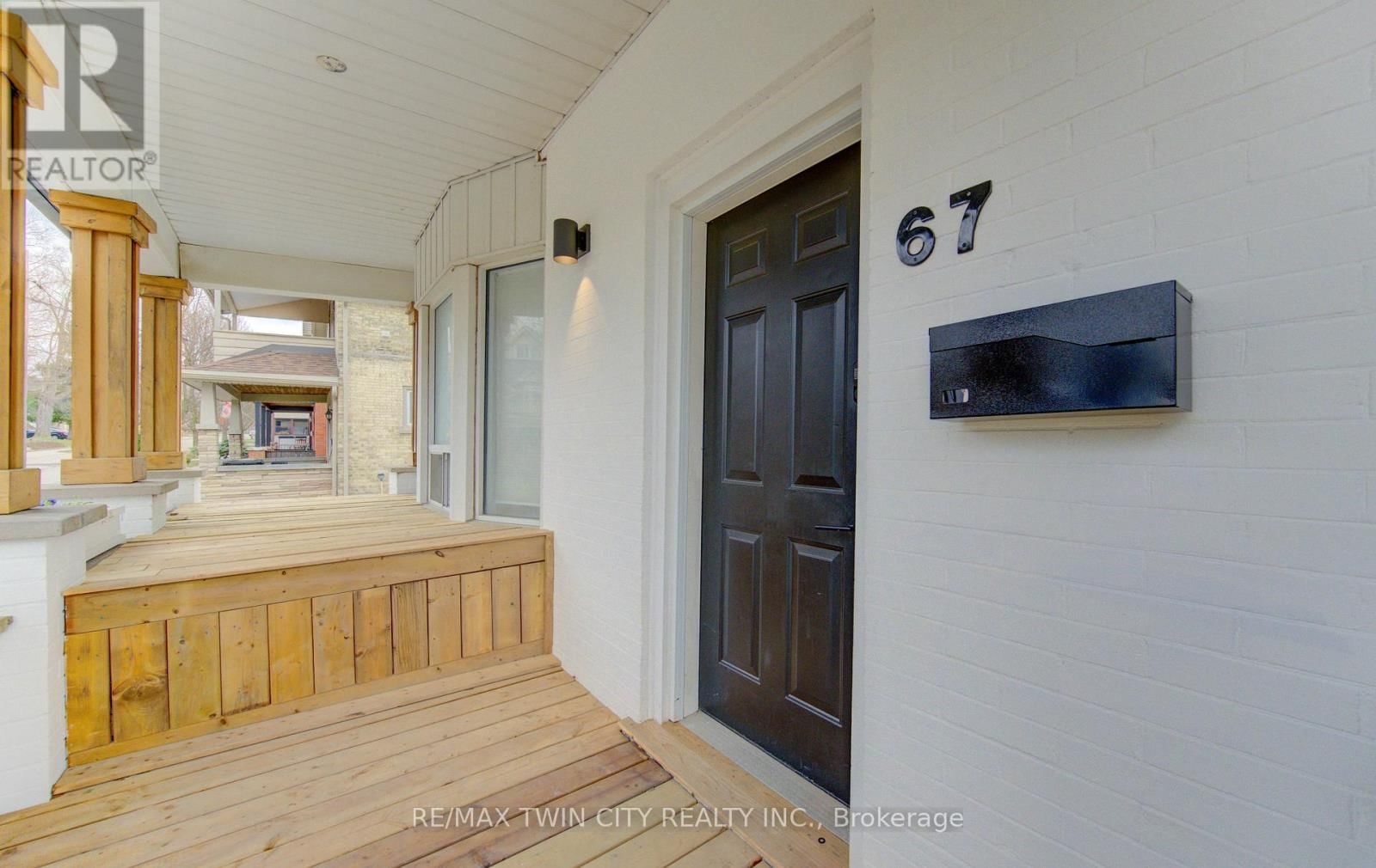 67 LOUISA STREET WEST Image 3