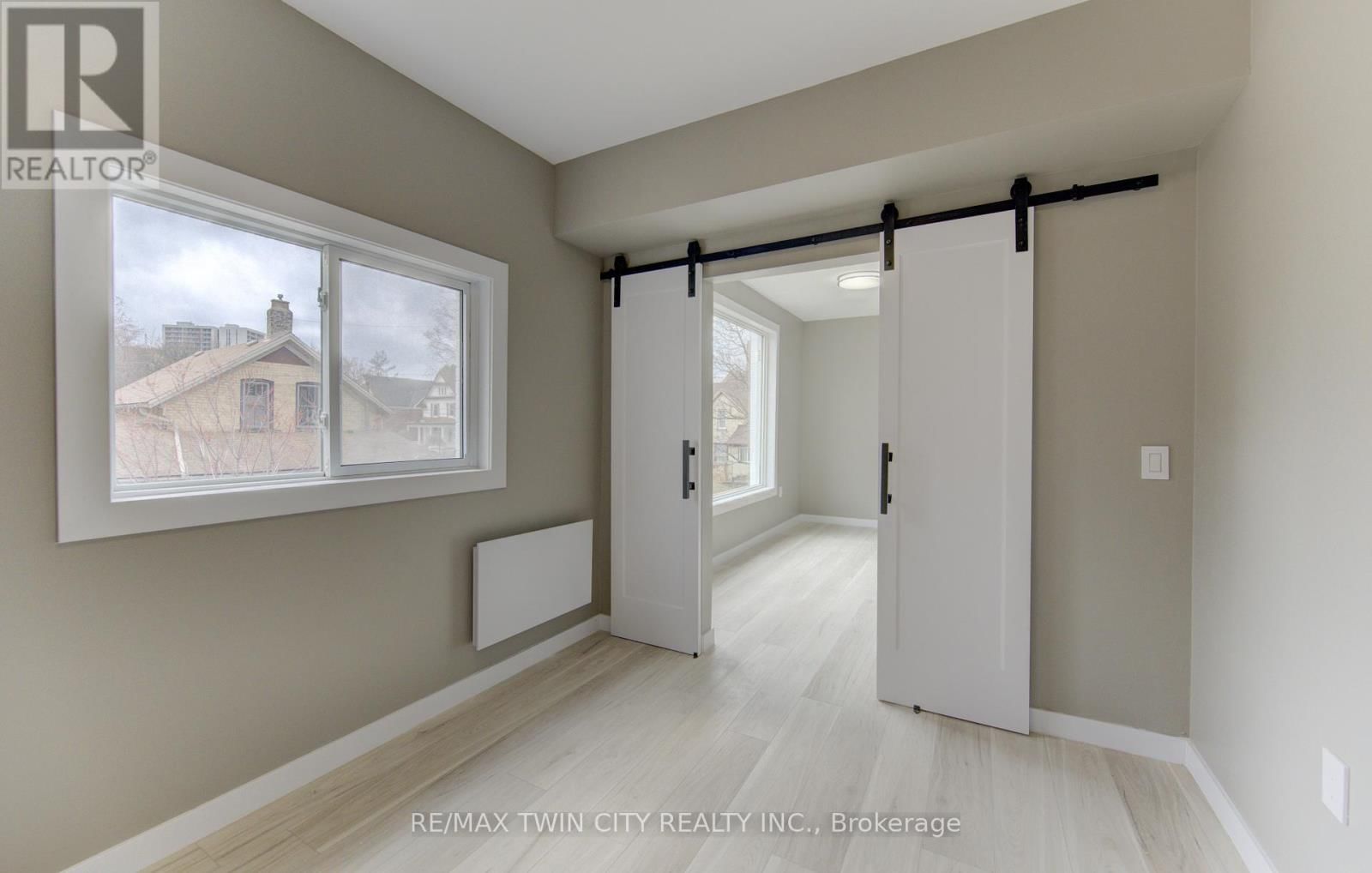 67 LOUISA STREET WEST Image 6