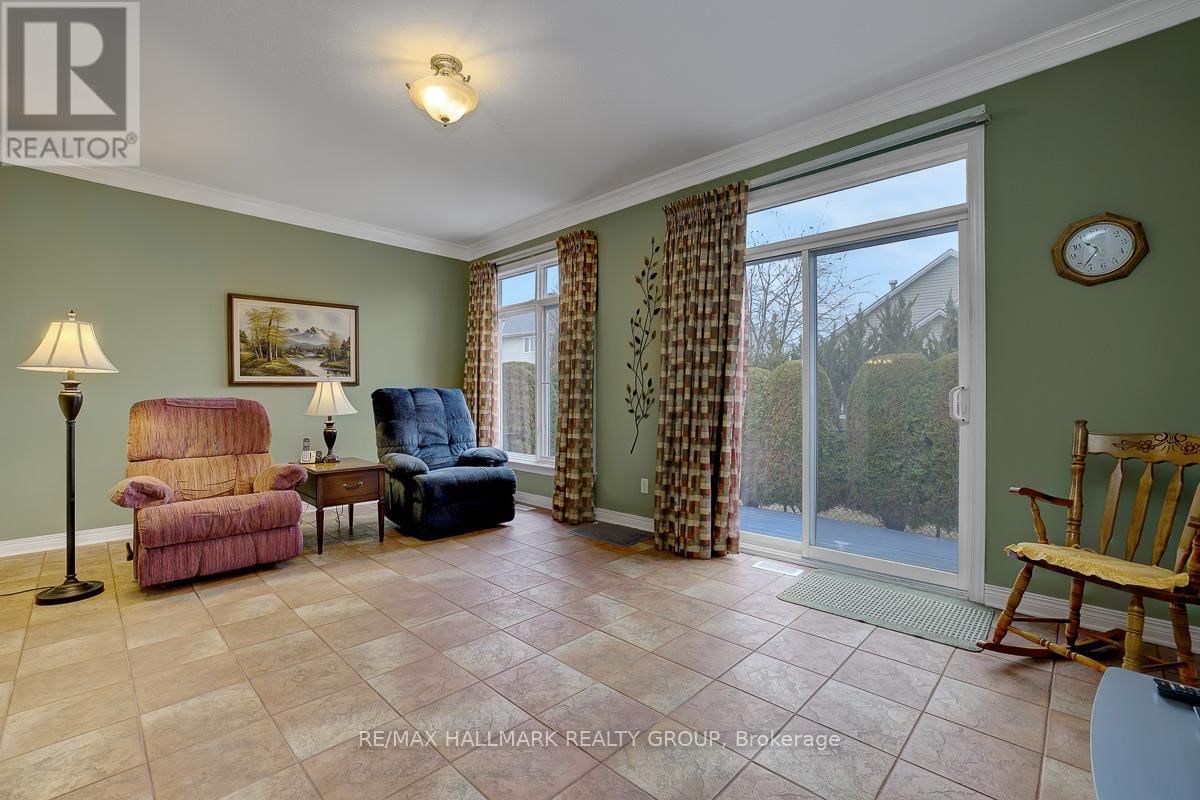 853 SWALLOWTAIL CRESCENT Image 17