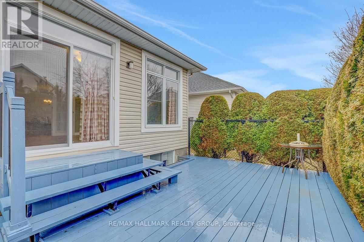 853 SWALLOWTAIL CRESCENT Image 29