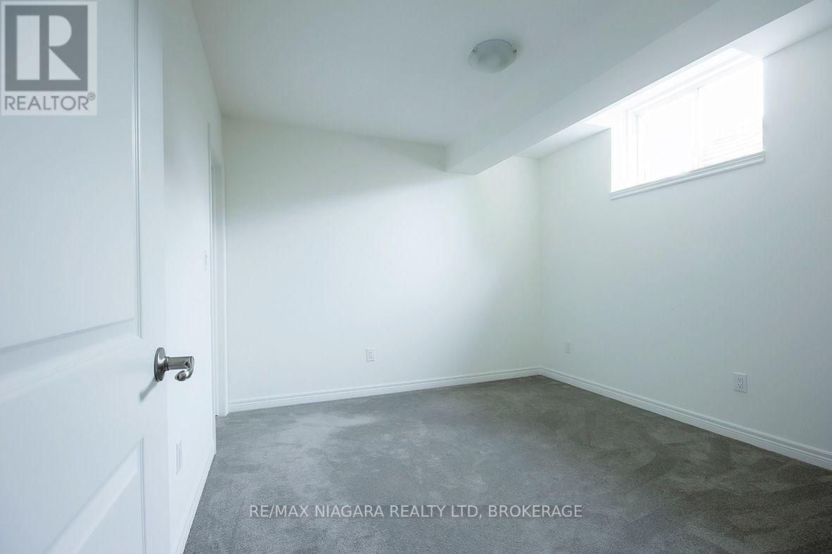 4279 WILLICK ROAD Image 37