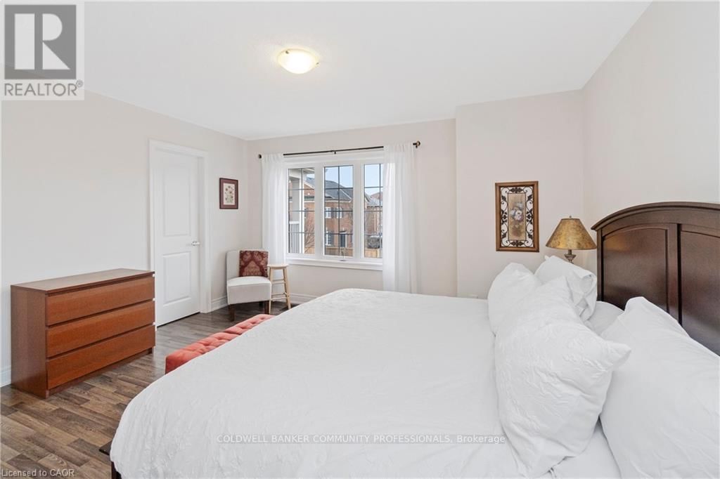 4 MACBEAN CRESCENT Image 30