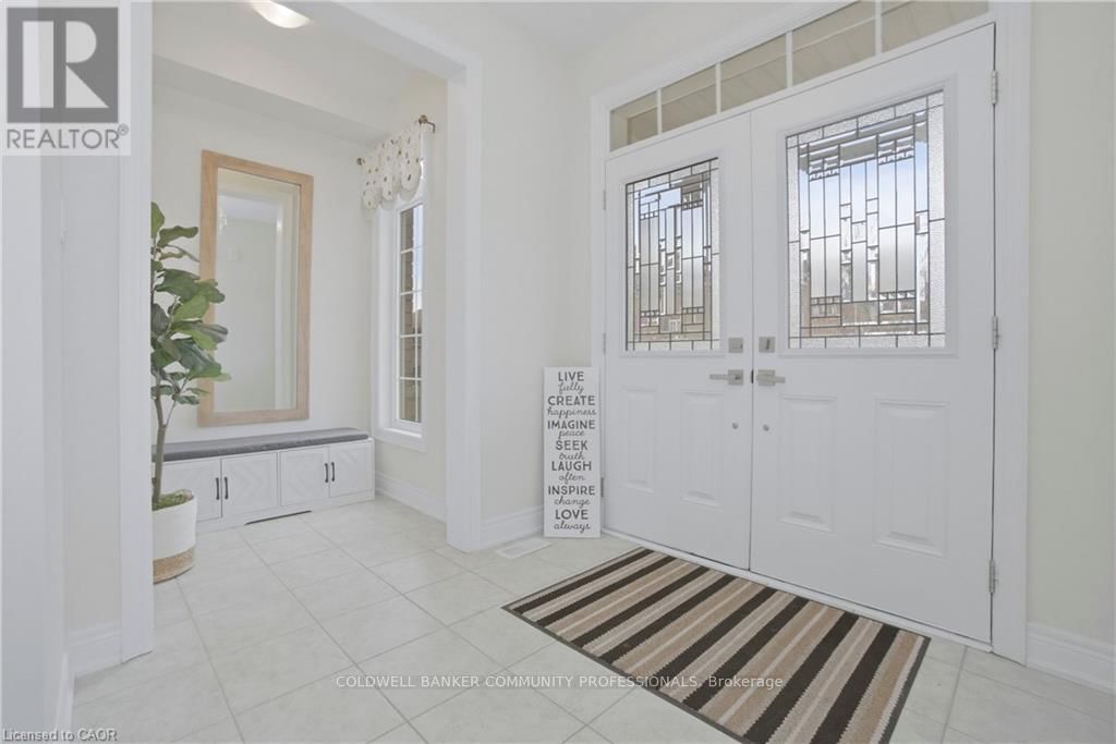 4 MACBEAN CRESCENT Image 4