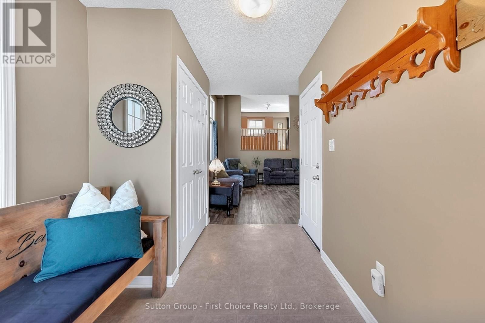 670 REID CRESCENT Image 6