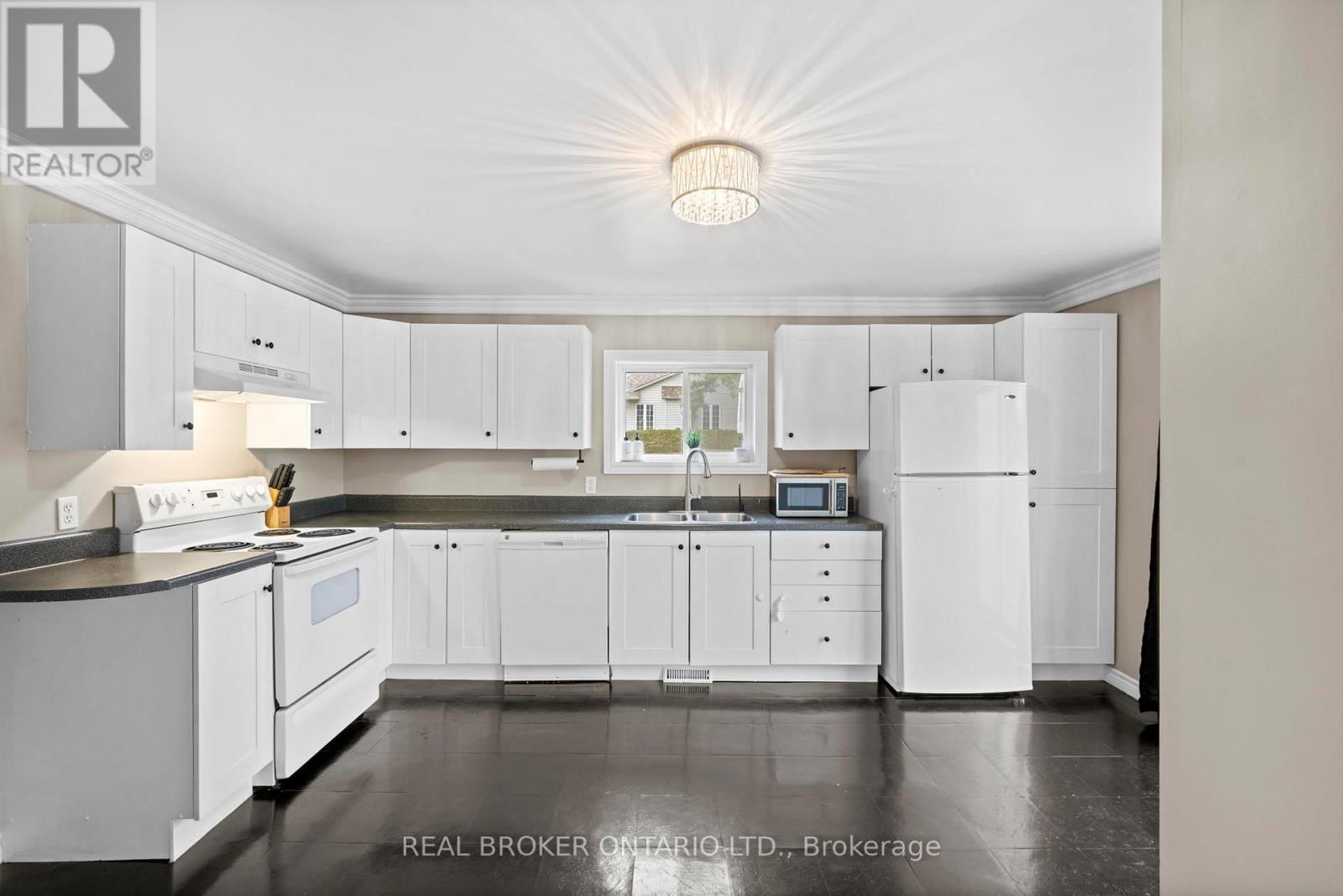 131 MCDONALD STREET Image 6