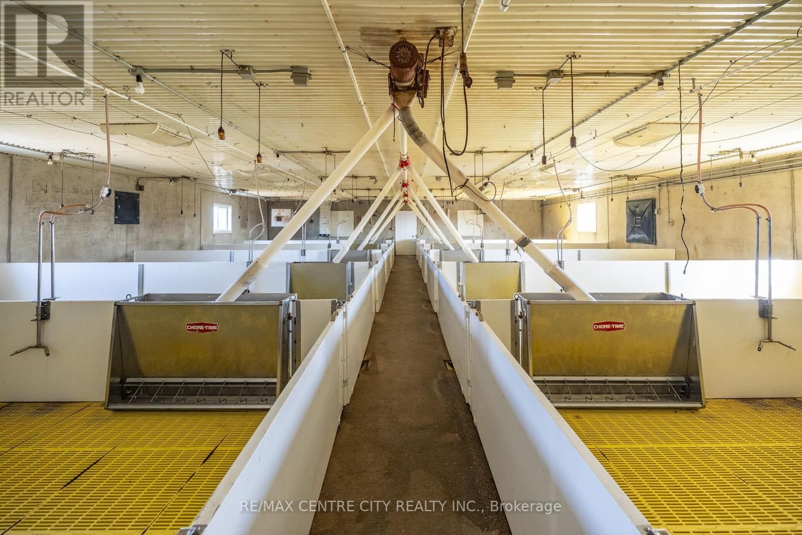 737 CONC 12E ROAD Image 16