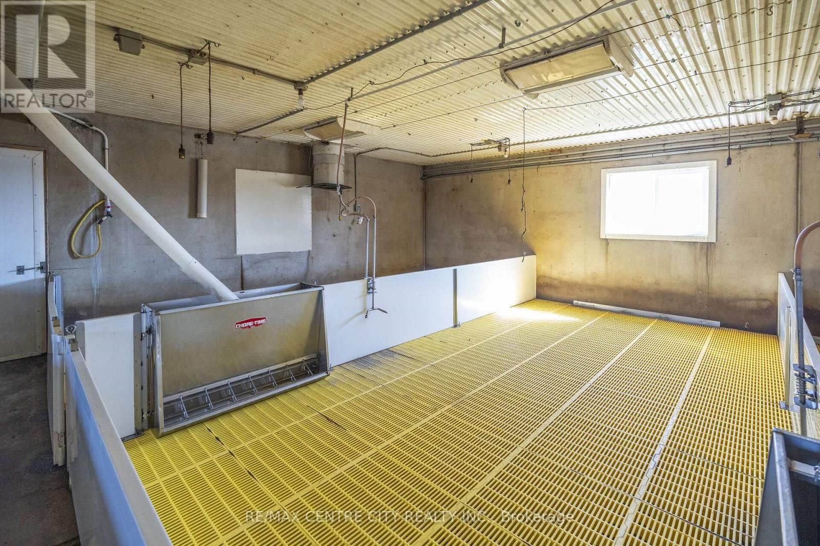 737 CONC 12E ROAD Image 18