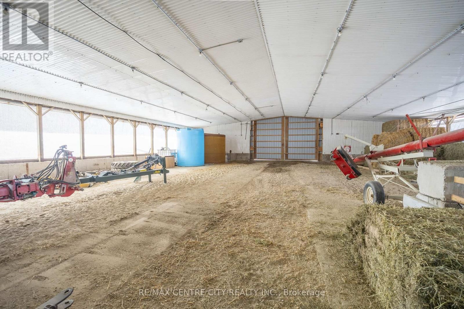 737 CONC 12E ROAD Image 22