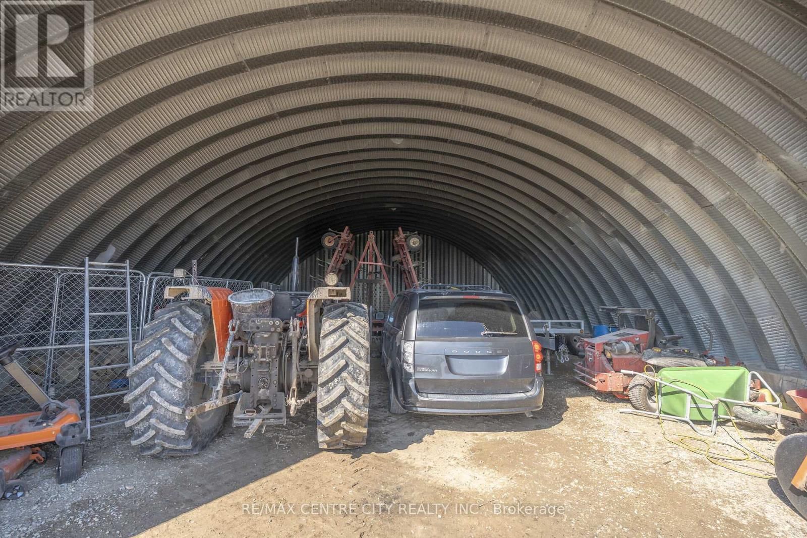 737 CONC 12E ROAD Image 23