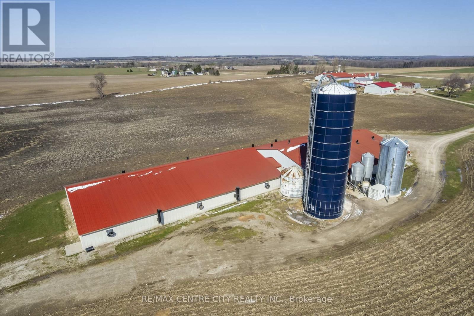 737 CONC 12E ROAD Image 26