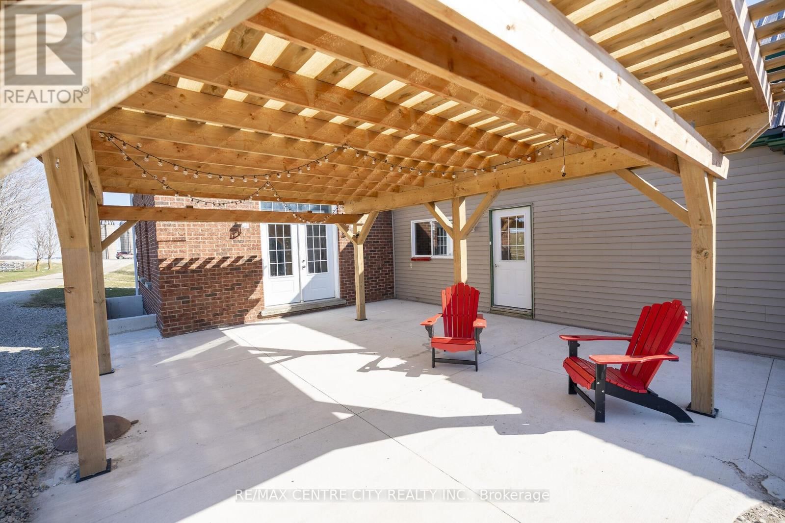 737 CONC 12E ROAD Image 31