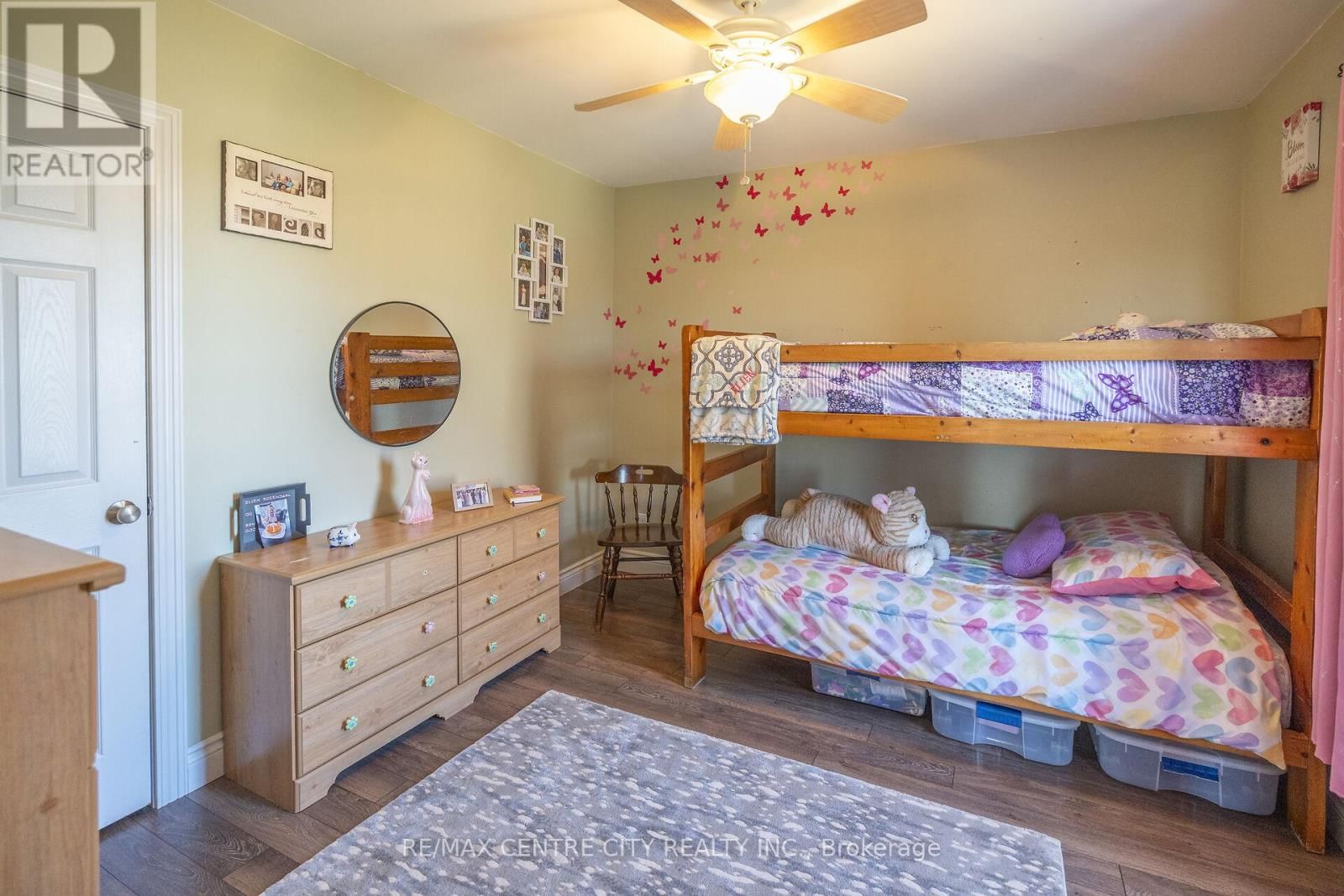 737 CONC 12E ROAD Image 41