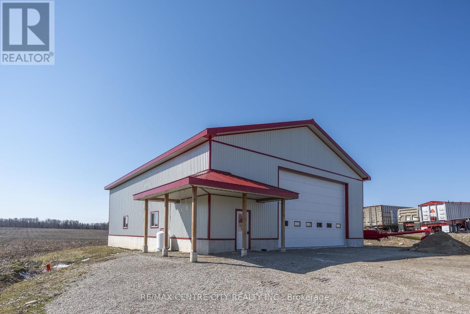 737 CONC 12E ROAD Image 9